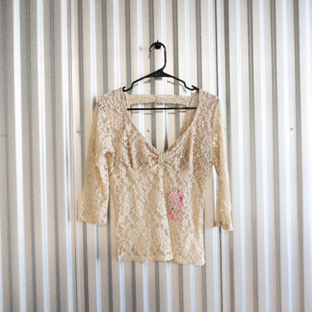 Demi Loon vintage lace top (L/XL, NWT)